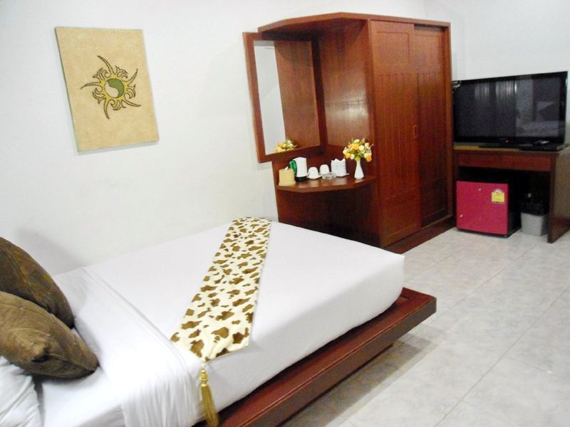 Forest Patong Hotel Exterior foto